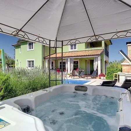Villa Oliva Krnica