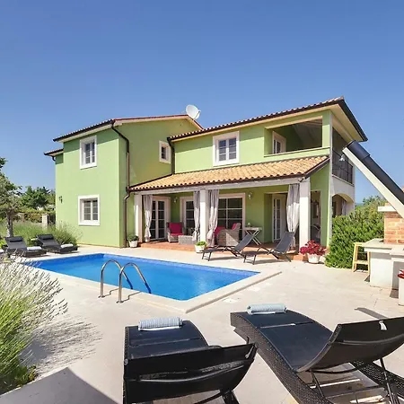 Villa Oliva Krnica
