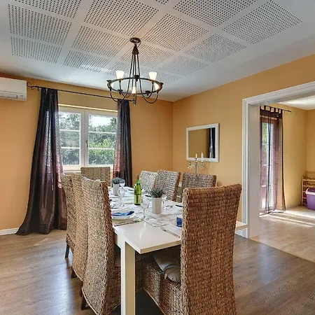 Oliva Villa Krnica