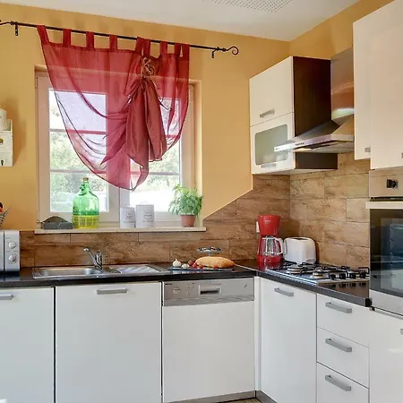 Oliva Villa *