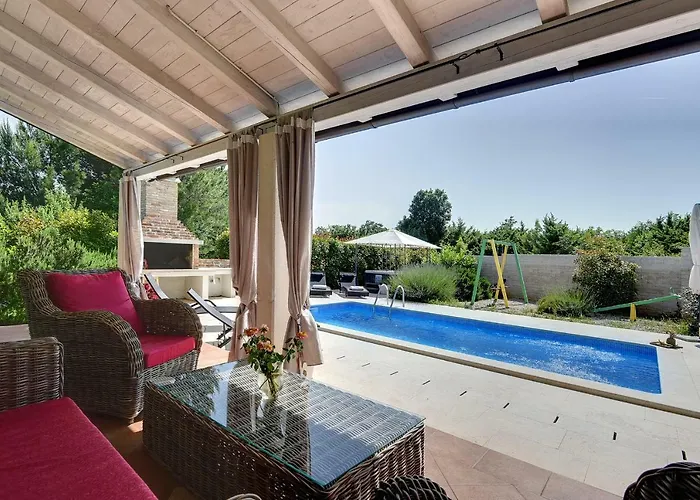 빌라 Oliva 크르니카